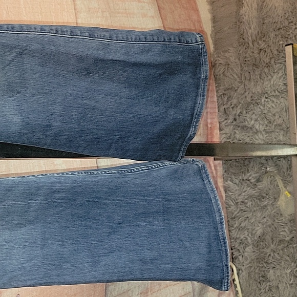 Hollister Ultra High-Rise Flare Pull On Jeans - Picture 2 of 6